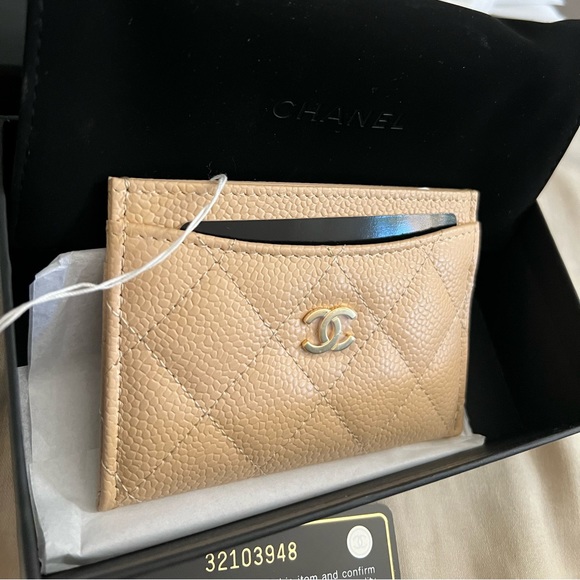 NEW full set. CHANEL beige caviar cardholder with gold CC logo hardware - Picture 4 of 15